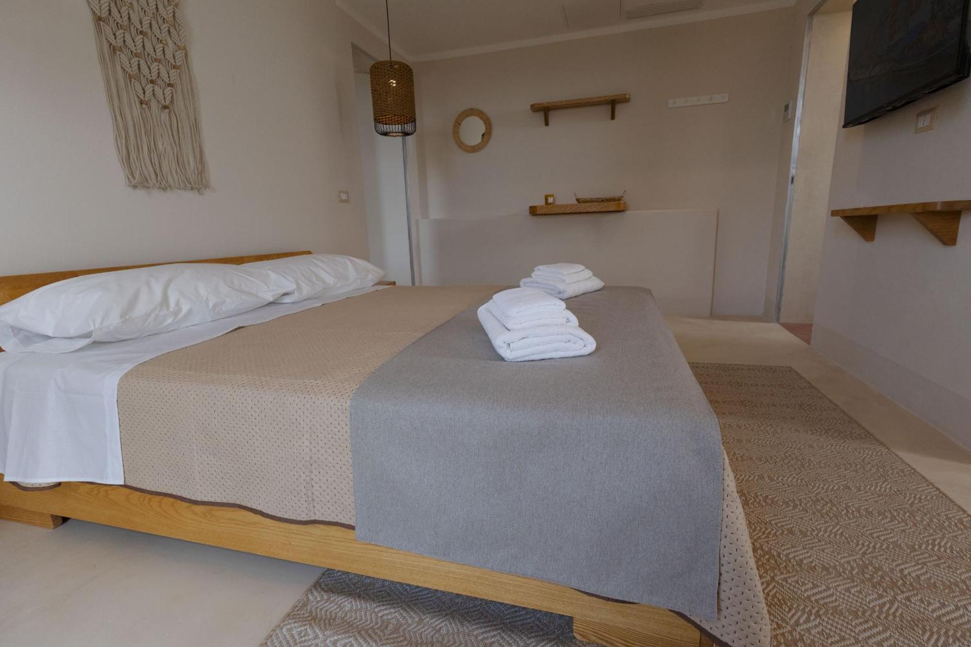 Al Poggiale - Residenza Mediterranea ปอร์โตเชซาเรโอ ภายนอก รูปภาพ